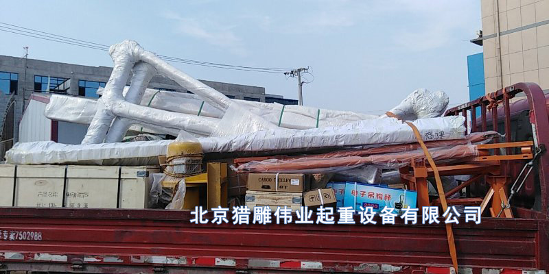 客戶要求龍門吊產(chǎn)品裝貨實(shí)拍圖